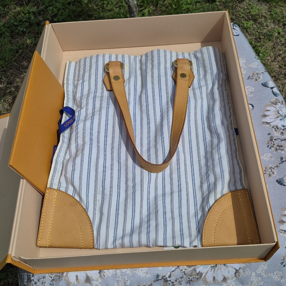 AUTHENTIC Louis Vuitton Tanglier Tote with Box And Papers - Picture 11 of 15